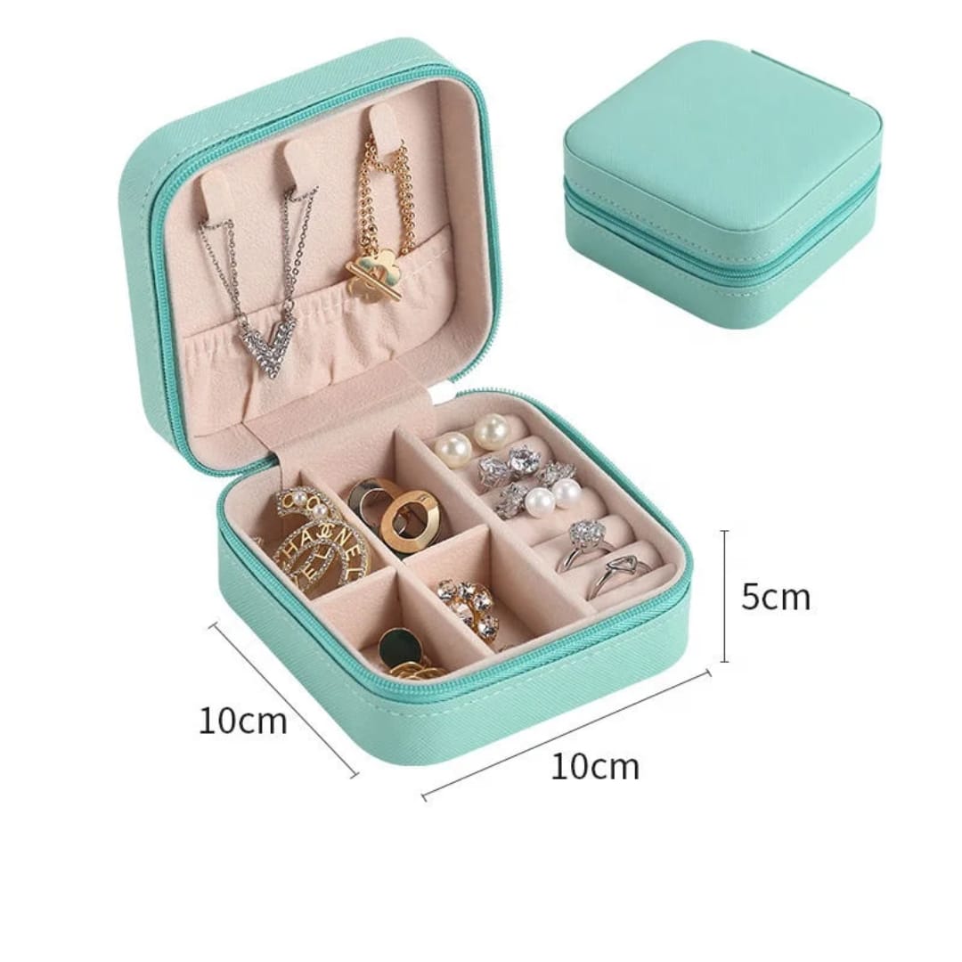 3b73aedc-6833-446a-af57-19a923ce2bcf Travel Jewellery Box - Image 3