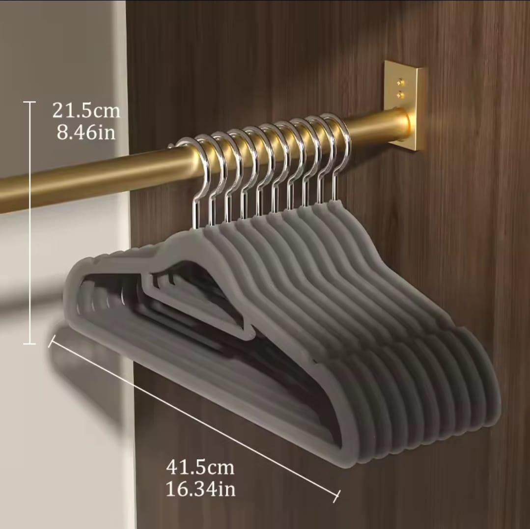 velvet1 10pcs Velvet Non-Slip Hangers with Tie Bar - Image 3