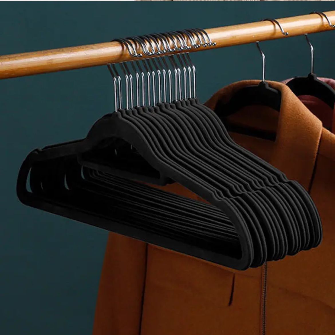 velvet3 10pcs Velvet Non-Slip Hangers with Tie Bar - Image 5