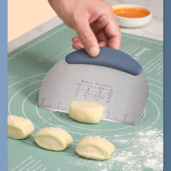Pro Dough Pastry Scraper/Cutter