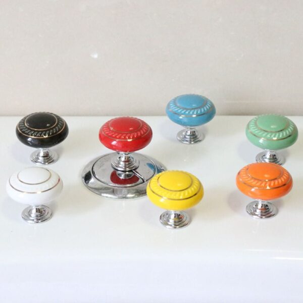 Round Shape Colourful Toilet Press