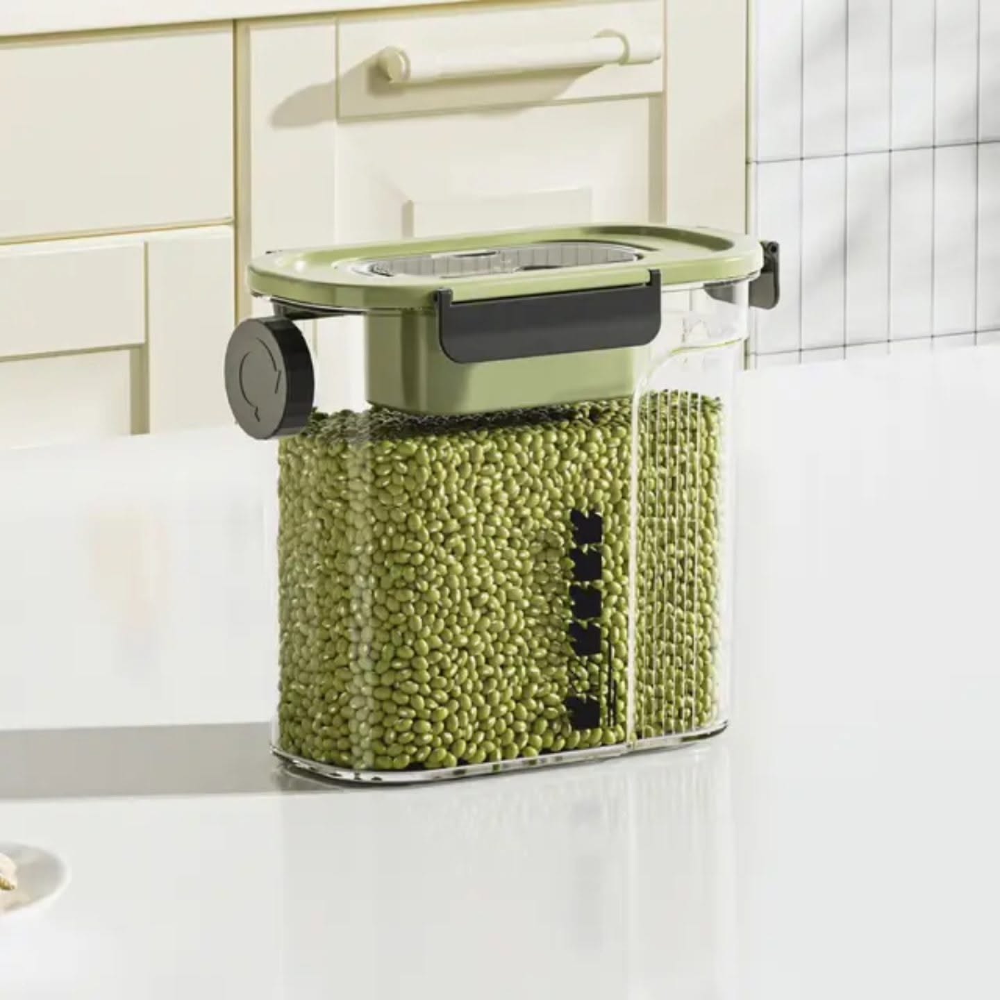3-Litre Acrylic Food Storage Container 3-Litre Acrylic Food Storage Container